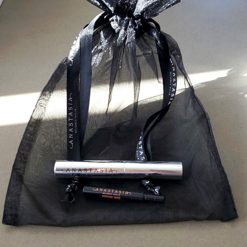 New never used Anastasia Beverly Hills Duo Clear Brow Gel travel and Brow Wiz